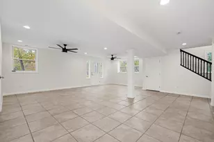 171 Lake Shore Dr, Carpentersville, IL 60110 - Photo 5