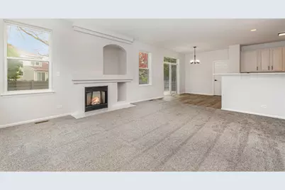2746 Hillsboro Boulevard, Aurora, IL 60503 - Photo 11