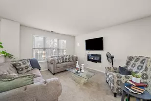 2950 Shelly Ln, Aurora, IL 60504 - Photo 3