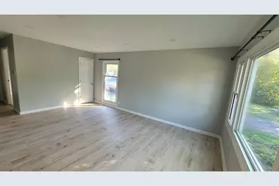 149 Austin Avenue, Carpentersville, IL 60110 - Photo 5