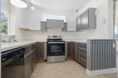 305 S Perry Street, Carlock, IL 61725 - Photo 7