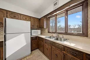 2033 E Hickory St, Crete, IL 60417 - Photo 11