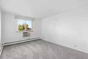 1375 Rebecca Dr, Hoffman Estates, IL 60169 - Photo 13