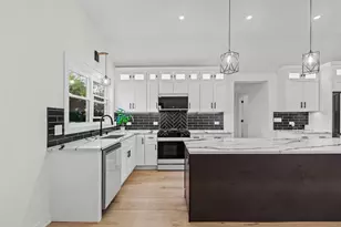 1531 Marion St, Schaumburg, IL 60193 - Photo 5