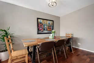 1931 Prairie Square, Schaumburg, IL 60173 - Photo 7