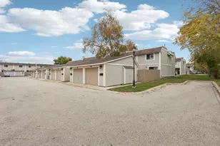 634 Robin Ct, Grayslake, IL 60030 - Photo 33