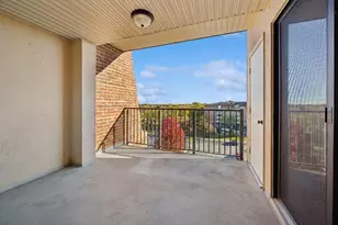 453 Raintree Dr, Glen Ellyn, IL 60137 - Photo 13