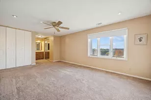 453 Raintree Dr, Glen Ellyn, IL 60137 - Photo 9