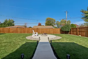 4 Larsen Cir, Romeoville, IL 60446 - Photo 31