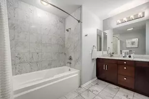 500 W Superior St, Chicago, IL 60654 - Photo 23