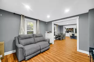 1521 Catalpa Ave, Waukegan, IL 60085 - Photo 5