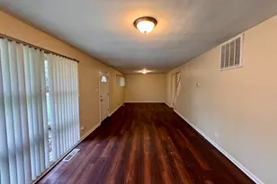 17318 Walter St, Lansing, IL 60438 - Photo 3