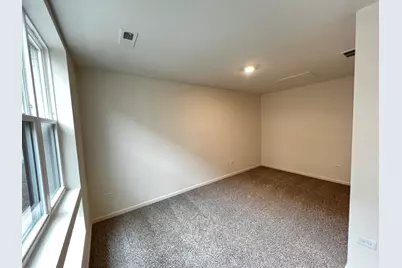 390 Summit Circle, Lombard, IL 60148 - Photo 11