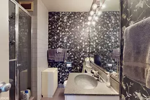 601 E 32nd St, Chicago, IL 60616 - Photo 11