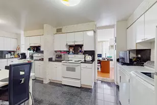 601 E 32nd St, Chicago, IL 60616 - Photo 3