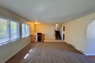 19252 Oakwood Ave, Lansing, IL 60438 - Photo 3