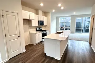 396 Summit Cir, Lombard, IL 60148 - Photo 5