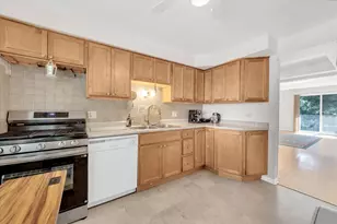 8559 W Rascher Ave, Chicago, IL 60656 - Photo 5