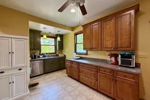 9801 S Longwood Dr, Chicago, IL 60643 - Photo 7