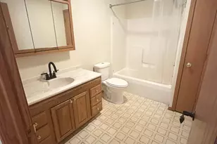 1151 Mary Ct, Dekalb, IL 60115 - Photo 11