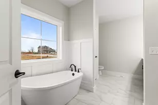 710 Wheatley Dr, Mahomet, IL 61853 - Photo 21