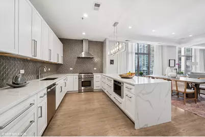 212 W Washington Street #1807, Chicago, IL 60606 - Photo 3