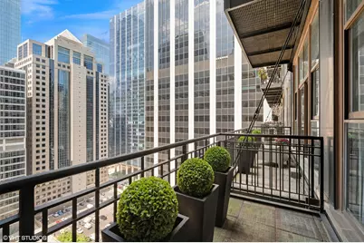 212 W Washington Street #1807, Chicago, IL 60606 - Photo 17