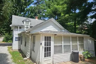 436 Barrington Ave, East Dundee, IL 60118 - Photo 3