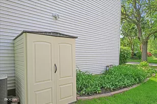 1012 Bainbridge Dr, Naperville, IL 60563 - Photo 39