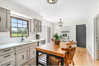 1012 Bainbridge Drive, Naperville, IL 60563 - Photo 9