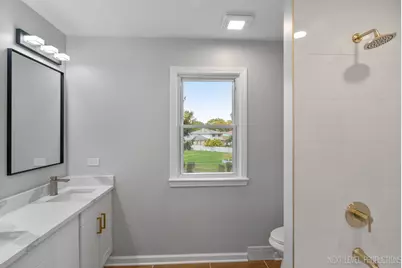 27 S Canterbury Road, Aurora, IL 60506 - Photo 7