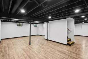 27 S Canterbury Rd, Aurora, IL 60506 - Photo 25