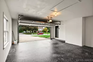 27 S Canterbury Rd, Aurora, IL 60506 - Photo 27