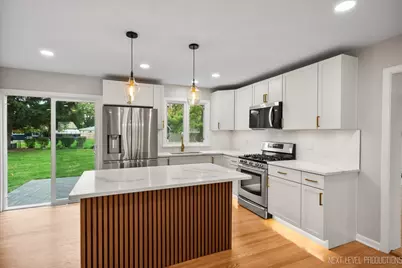 27 S Canterbury Road, Aurora, IL 60506 - Photo 5