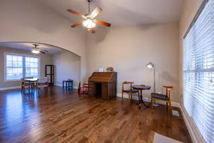 402 Gentian St, Savoy, IL 61874 - Photo 5