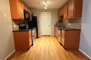 1360 Brook St, Saint Charles, IL 60174 - Photo 9