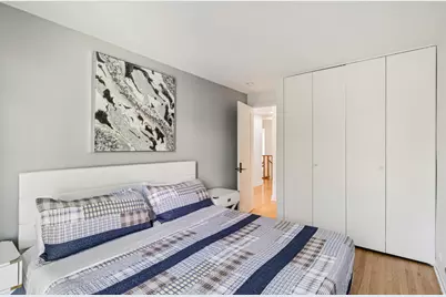 1319 N Sandburg Terrace, Chicago, IL 60610 - Photo 17