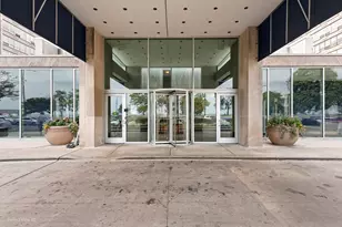 4800 S Chicago Beach Dr, Chicago, IL 60615 - Photo 3