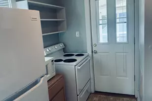 330 W Sycamore Street W, Sycamore, IL 60178 - Photo 5