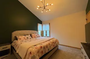 160 Inverness Ct, Elk Grove Village, IL 60007 - Photo 11