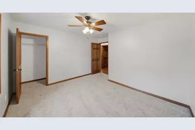 844 Hann Avenue, Dixon, IL 61021 - Photo 33