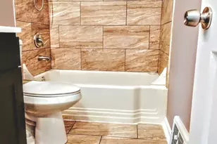 371 S Edison Ave, Elgin, IL 60123 - Photo 7