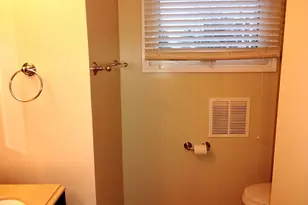 371 S Edison Ave, Elgin, IL 60123 - Photo 21