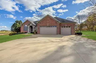 17807 St Andrews Dr, Marengo, IL 60152 - Photo 1