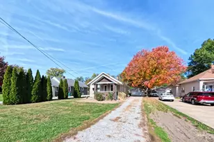 118 W 3rd St, Streator, IL 61364 - Photo 3