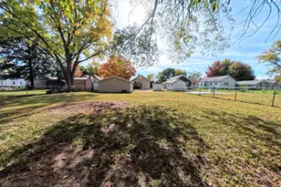 118 W 3rd St, Streator, IL 61364 - Photo 25