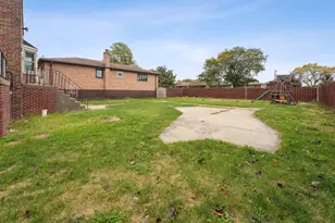 6054 W 64th St, Chicago, IL 60638 - Photo 3