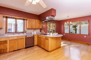 1513 E Grove St, Bloomington, IL 61701 - Photo 21