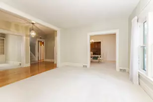 1513 E Grove St, Bloomington, IL 61701 - Photo 9