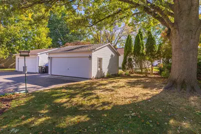 1513 E Grove Street, Bloomington, IL 61701 - Photo 41